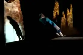 119秒丨济南儿童剧演员“僵尸摔”走红：台下的积累才有台上精彩图片