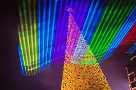 点亮新年灯牌 照耀镇江明月夜图片