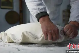 徽州人特色的年味美食：手工灌芯糖图片