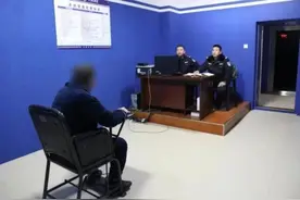 对女学生欲图不轨未成，驾车将其碾压致死！潜逃29年后被抓图片