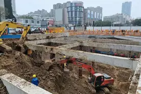 合肥地铁首座地下四层车站最深基坑开挖图片