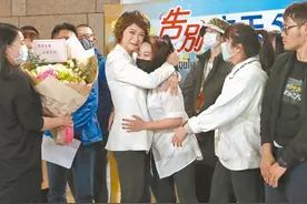 台湾中天新闻台12日凌晨关台 将在网络重生图片