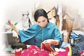 用自己染的布做自己设计的衣服图片