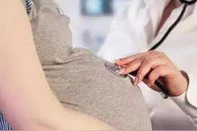 面试第一却因未做胸透被拒录 孕妇起诉当地教体局图片