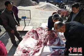 中国北方杀猪菜：藏于城镇化进程的一抹乡愁图片
