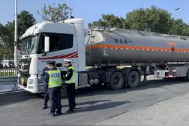 “一超四罚”嘉兴打出治理违法超限组合拳图片