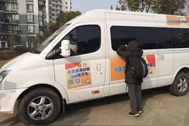 上海首辆流浪猫移动绝育手术车进社区，4只流浪公猫完成手术图片