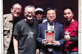 一座城与一群人 62个热火中年的城市与梦想图片