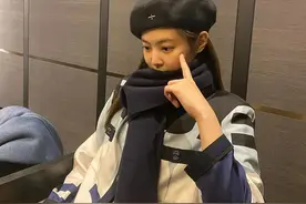会挑围巾的女孩，衣Q不会太低，比如Jennie图片