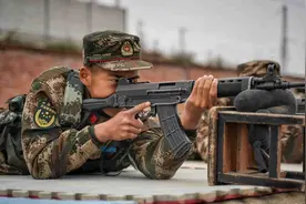 直击陕西武警新兵首次实弹射击现场图片