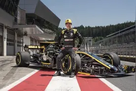 对话｜21岁周冠宇成中国最热赛车手，他离F1赛道还有多远图片