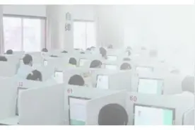 在计算机等级考试上掉包474名考生的答题数据，被抓后他低头默默流泪：不该收那4万块钱图片