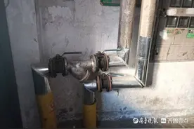 每户一千八！钱收了表没安，即墨一小区供热改造6年未实行热计量图片