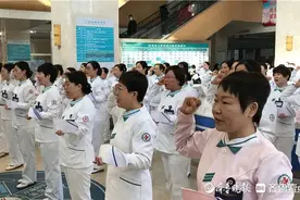 戴了多年的护士帽没了！滨州市人民医院护士脱帽换新装图片