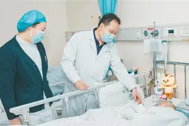 与时间赛跑！直升机送恩施脑血管畸形出血男童到武汉救治图片