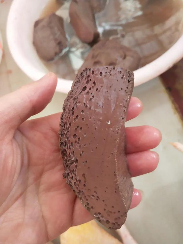 真假鸭血之谜，三招教您辨别