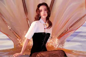 Angelababy花卉刺绣间 演绎细腻与浪漫图片