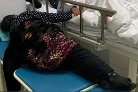 枣庄一对古稀老人这一幕感动无数网友图片