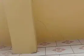 陕西富县一村疑因石油勘探爆破致房屋受损，政府：将摸排赔偿图片