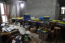 买的“网红坚果”竟是黑心作坊生产的！这个案值超2600万的案子破了图片