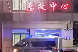 仅5分钟！男子吃下两颗头孢后，全身奇痒肿成“猪头”图片