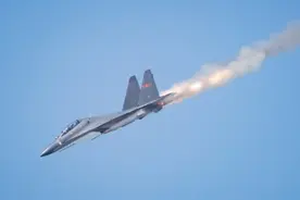 “空中王牌”续写胜战传奇图片