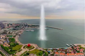 青岛海上百米大喷泉有望明年复喷 为海洋文化名城添新胜地图片