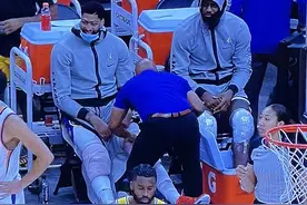 “詹眉”休战66天回赛场，湖人季前赛三连胜图片