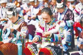 新时代妇女扶贫减贫的中国经验图片