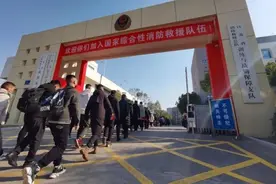 来了，900名！江苏省消防救援总队2020年新招录消防员光荣入营图片