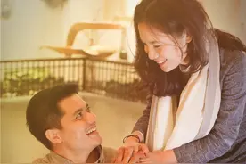 印度小伙爱上重庆妹儿 异国伉俪“共织”荣昌夏布图片