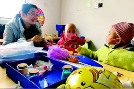 折翼天使在“中途”图片