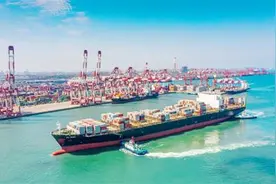 仨月涨了1000美元 集装箱“箱”难求图片