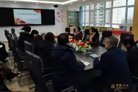 七里河区委常委、组织部部长柳青调研龚三小教育教学和党建工作图片