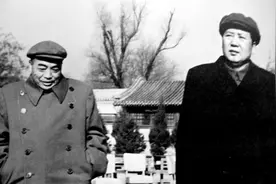 主席1935年给彭德怀写下“谁敢横刀立马？唯我彭大将军！”为何在他逝世十年后才正式发表？图片
