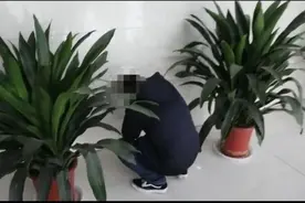 警方发现了一个“已经死亡”的大活人！他在外躲了10年不肯回家，因为觉得“丢人”图片