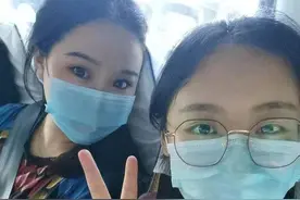 惊险！舍友骨头卡喉！怎么办？她快速用了这一招……图片