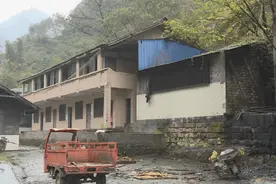 乐山男子牌桌上输了钱，结果干了这件荒唐事图片