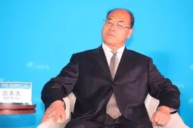 干部年龄造假，是“占位子图帽子捞票子”走火入魔图片