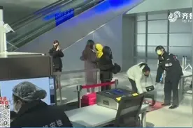 官宣！新冠疫苗接种方案定了，这些重点人群优先接种，快来看看视频封面