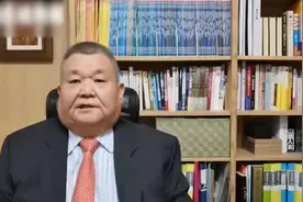 台名嘴问年轻人“解放军打来你怎么办？”回答是“投降啊”图片