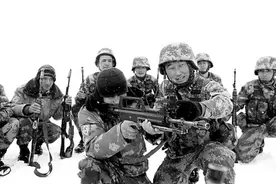 2020年国际军事斗争与安全形势回望图片