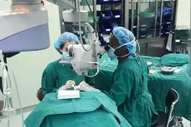 坦桑尼亚小伙中国追寻医学梦图片