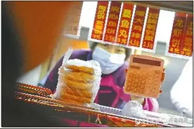 济南街边的“无声小吃”，没人说话，生意却好到不行图片