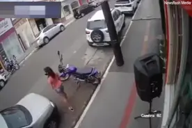 巴西15岁男孩反应敏捷 冲过马路救起3岁妹妹图片