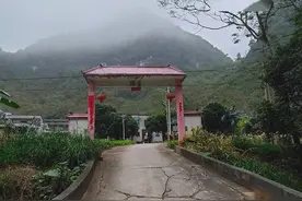 天等百人小村屯，走出27名大学生图片