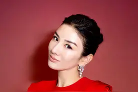 黄奕：过往情深义重不后悔，但我不会回头丨人物图片