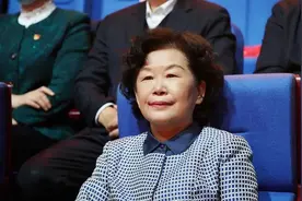 架起连心桥——济南电视问政直播五周年分享会暨“小薇热线”融媒平台启动仪式举行图片