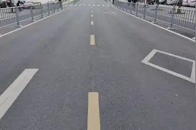 @老司机，补课啦，这些交通标线，你还认识吗？图片