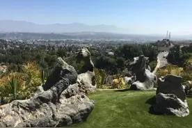 热爱大自然 美国南加州华人花15年在后院搭建树屋图片